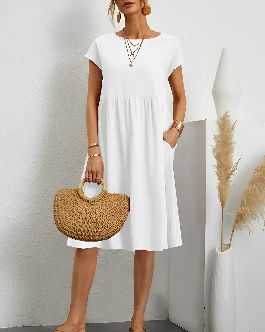 Women's Midi Dress - Loose Fit - Short Sleeves - Round Neck - With Practical Pockets