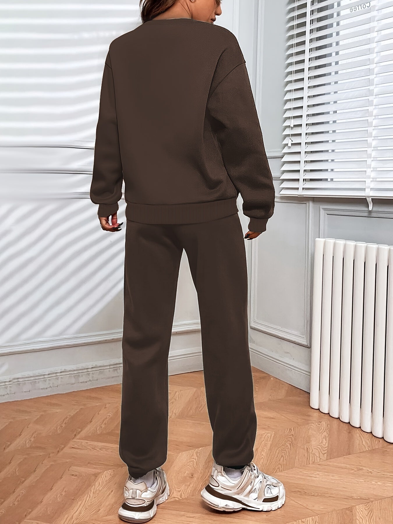 Women's Jogging Set - Oversized Sweatshirt & High-Waisted Joggers - Soft & Comfortable