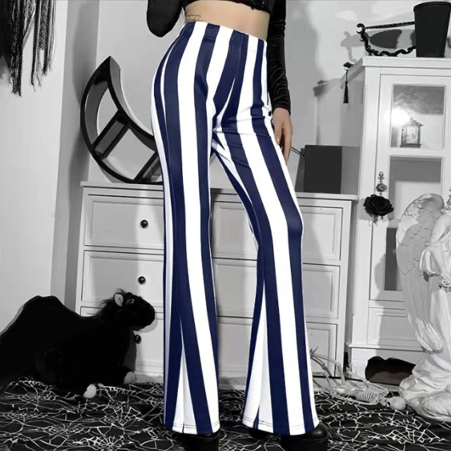 Women's Flared Pants - High-Waisted - Stretchable Fabric - Vertical Stripes - Comfort Fit