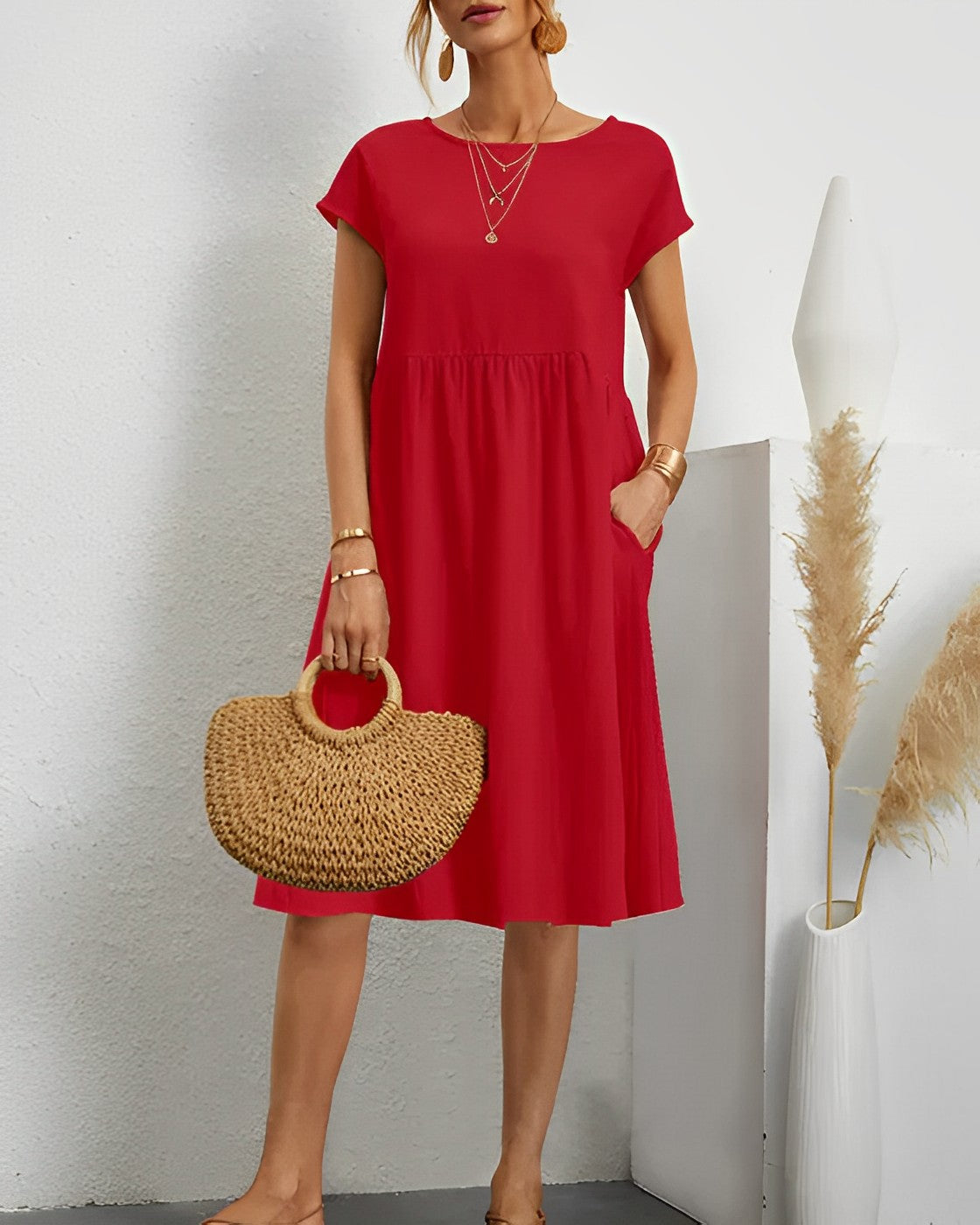 Women's Midi Dress - Loose Fit - Short Sleeves - Round Neck - With Practical Pockets