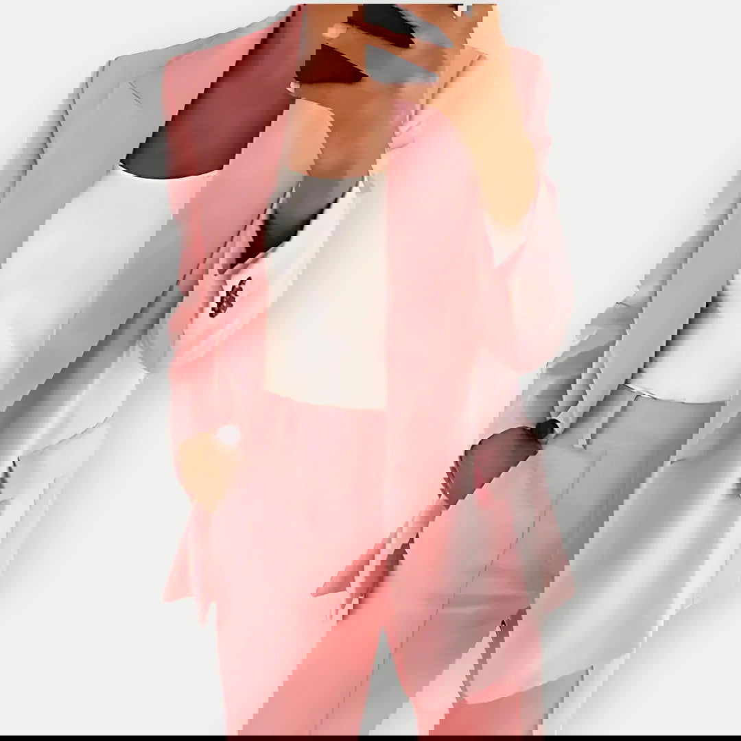 Elegant blazer and trouser set for women