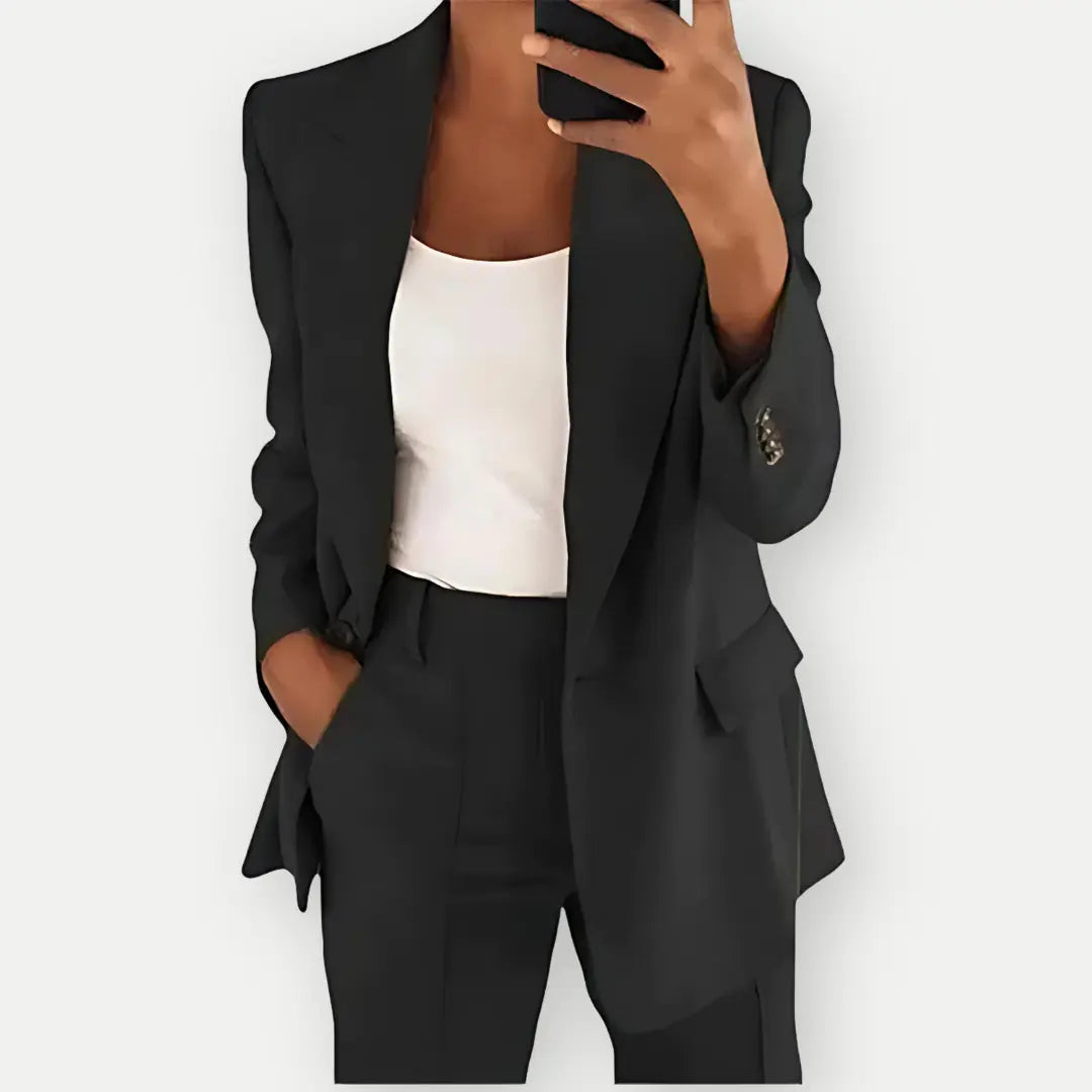 Elegant blazer and trouser set for women