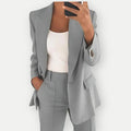 Elegant blazer and trouser set for women
