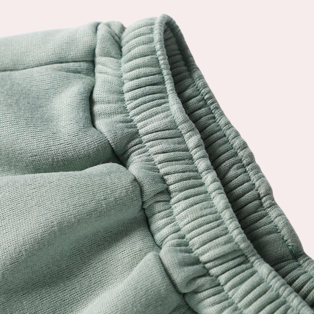 Women's Sweatshirt - Oversized Fit - Quarter Zip - Soft and Breathable