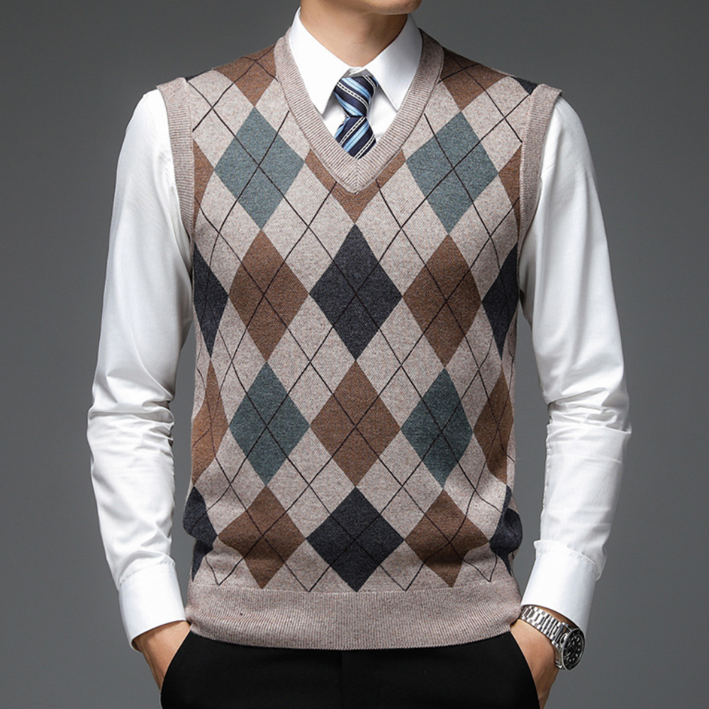 Classic Argyle Tailored Fit Sweater Vest