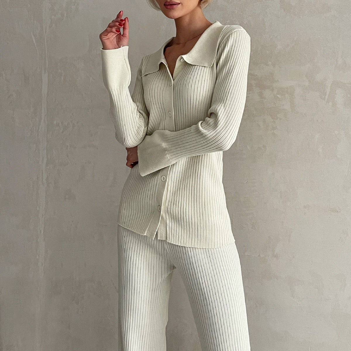 Women's Knitted Set - Ribbed Design - Cardigan with Buttons - Elastic Waist Pants