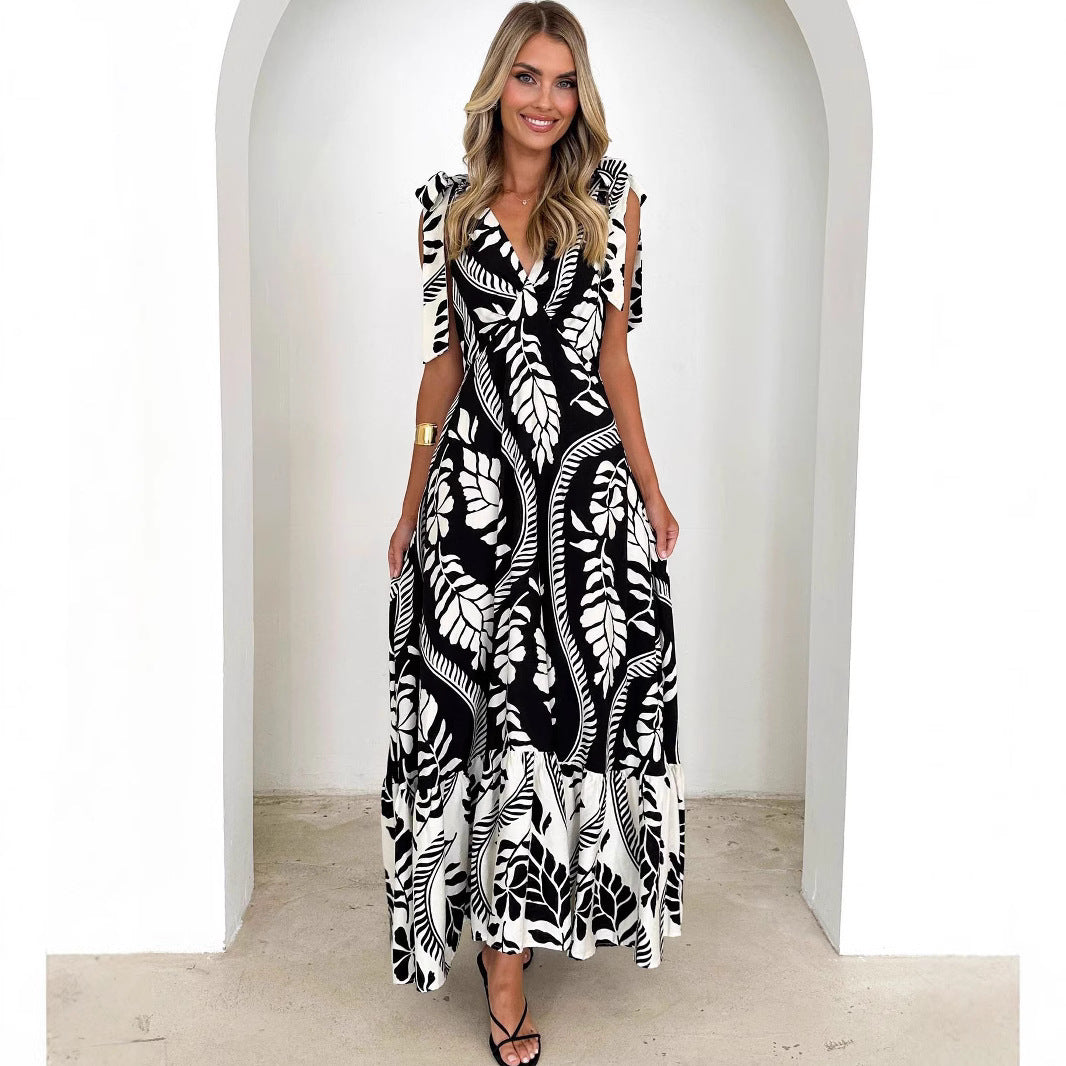 Women's maxi dress – Sleeveless V-neck – Tie straps – Light fabric – Printed pattern