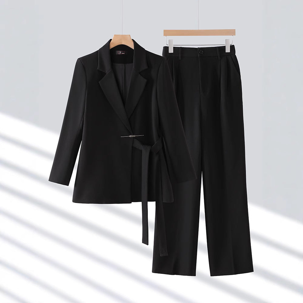 Women's Blazer Set – Tailored Fit – Belt at Waist – Wide Trousers – Luxurious Fabric