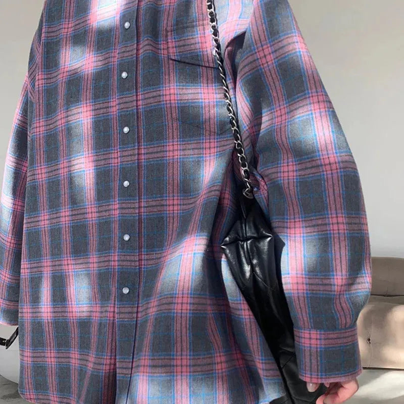 Women's Oversized Checkered Shirt - Long Sleeved - Button Closure - Breast Pockets