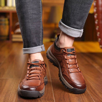 Leather Lugged Sole Low-Top Lace-Up Shoes