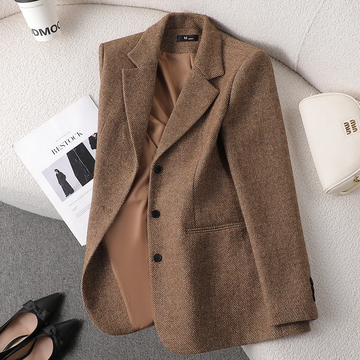 Tailored Fit Single-Breasted Wool Blazer
