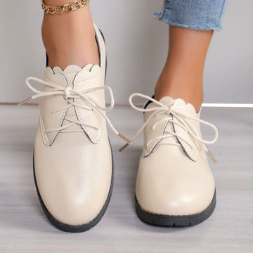 Leather Scalloped Edge Lace-Up Shoes