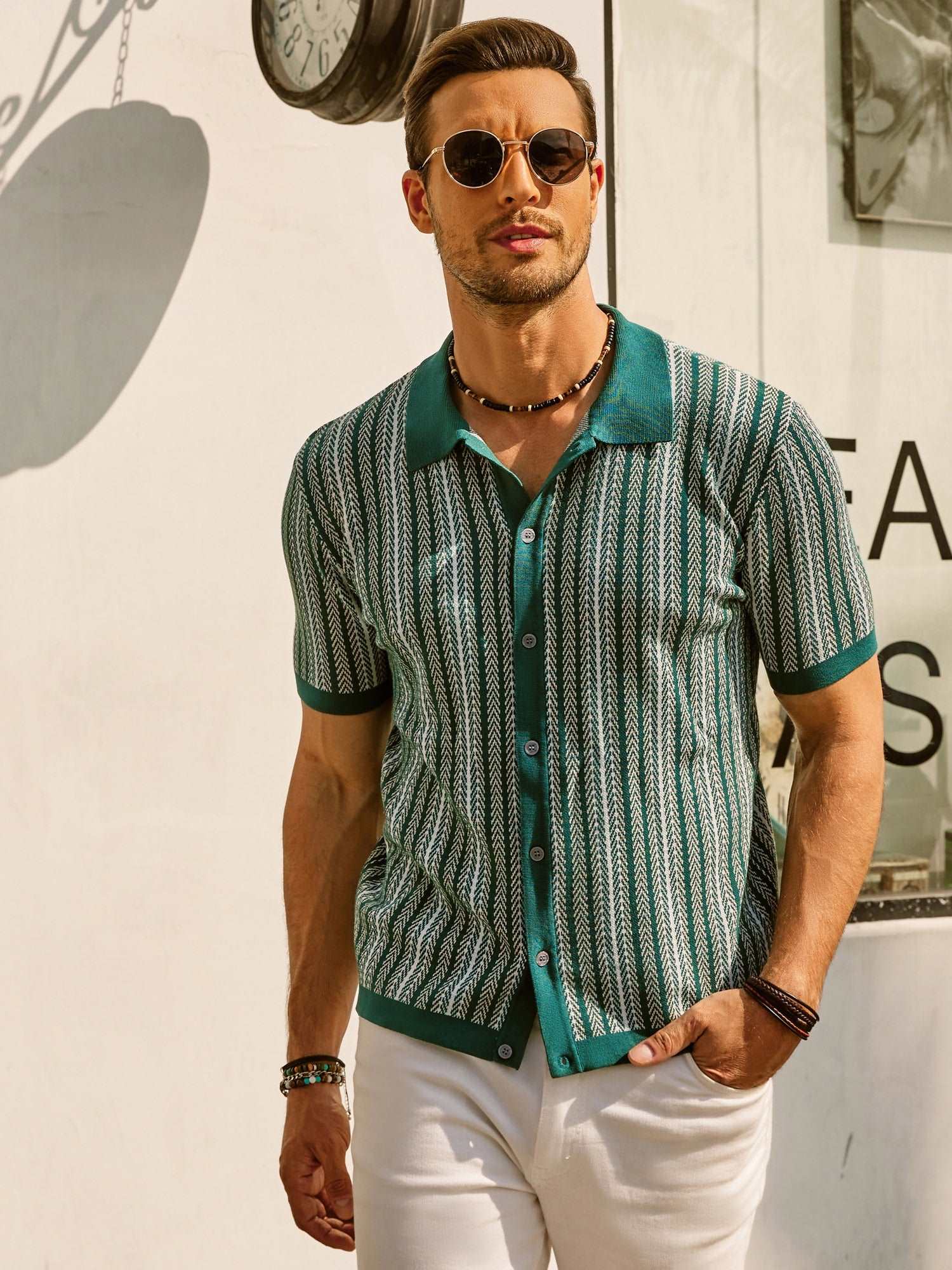 Men's polo shirt – Slim fit – Retro stripes – Button closure – Breathable knit