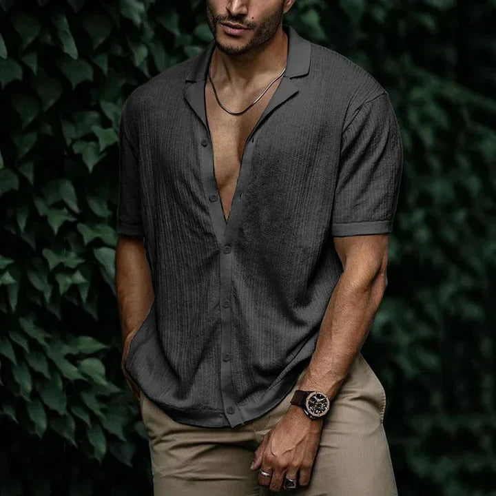 Men's Shirt - Short Sleeved - Light and Breathable - Button Closure - Relaxed Fit
