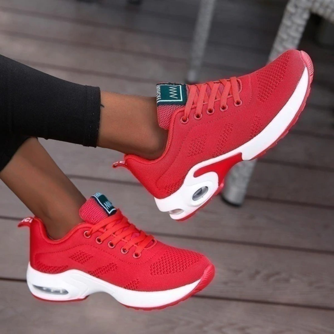 Women's running shoes – Breathable mesh – Supportive fit – Padded orthopedic sole