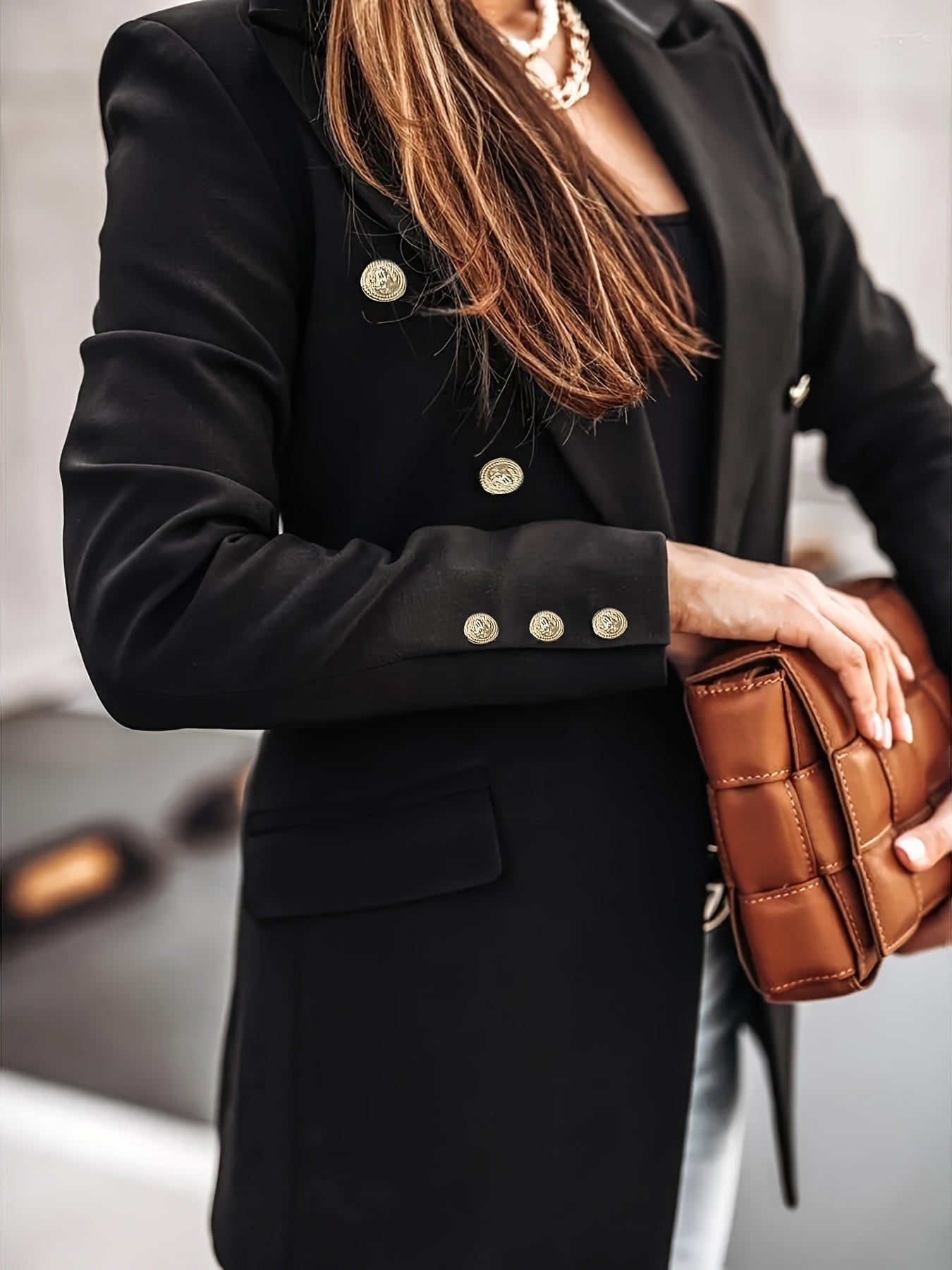 Women's Blazer – Double-Breasted – Tailored Fit – Notch Lapels – Flap Pockets