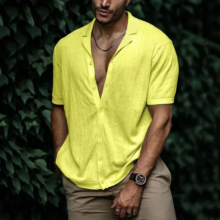 Men's Shirt - Short Sleeved - Light and Breathable - Button Closure - Relaxed Fit