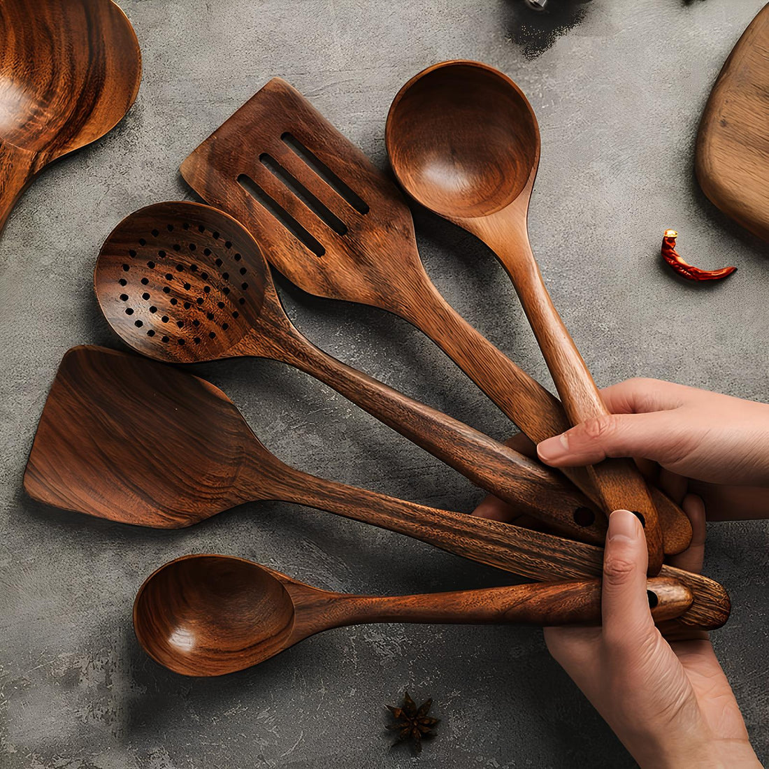 Polished Hardwood Ergonomic Tapered Handle Utensil Set