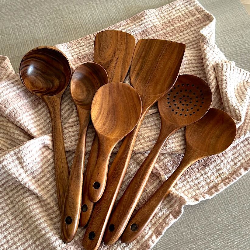 Solid Wood Contoured Handles Utensil Set