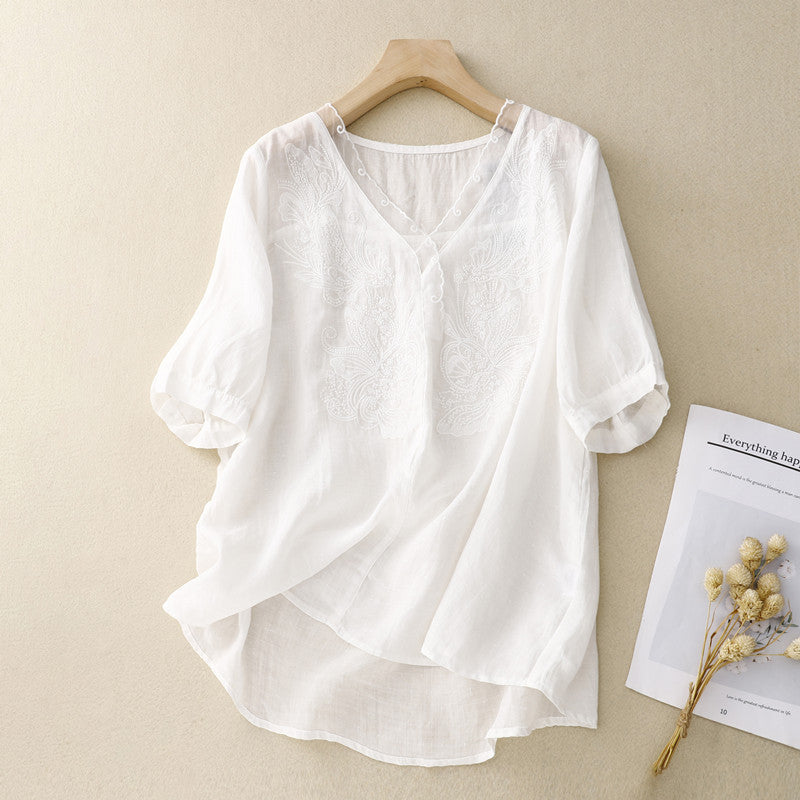 Women's Short-Sleeved Shirt – Loose Fit – V-Neck – Embroidery – Breathable Quality