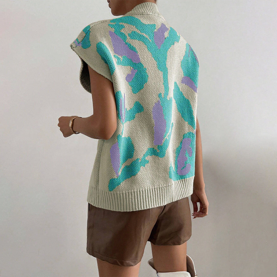 Dame Strikvest – Løs Pasform – V-Hals – Jacquard Mønster – Ribkant