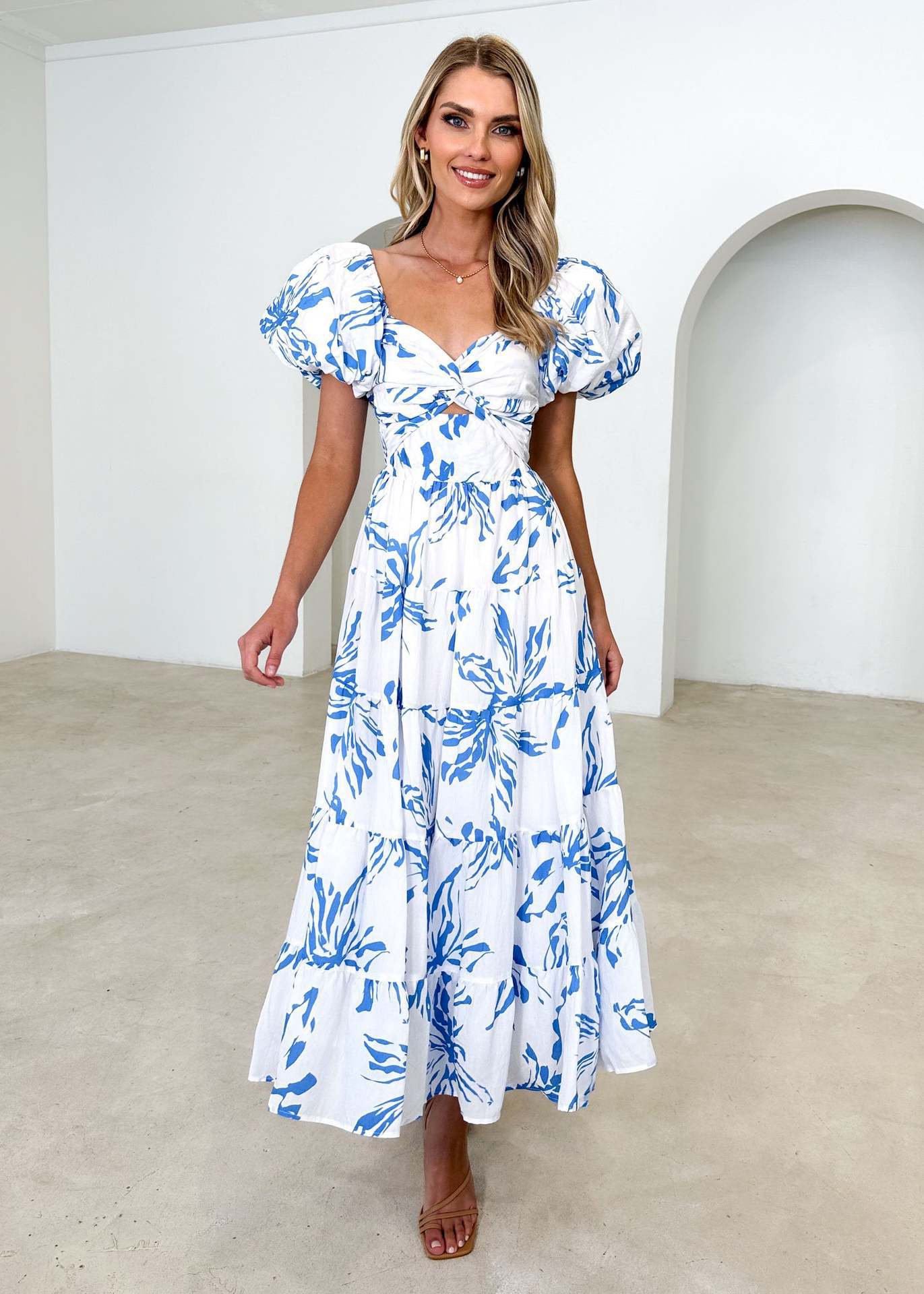 Dress for women – Maxi length – Loose fit – Puff sleeves – Cut-out waist – Layered skirt – Abstract print