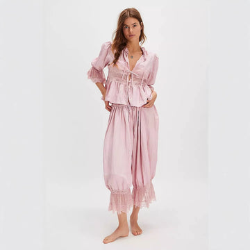 Dame Nattøjssæt – Blødt Letvægtsstof – V-Neck med Sløjfe – Blondekanter