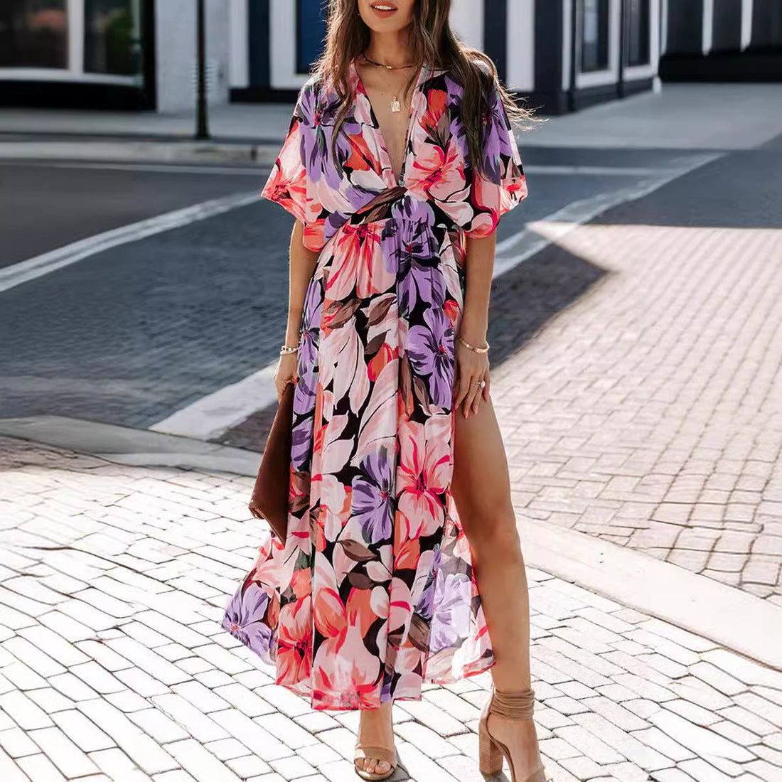Dame Maxi Kjole – Flowy Pasform – Omslagsudskæring – Blomstermønster – Slids