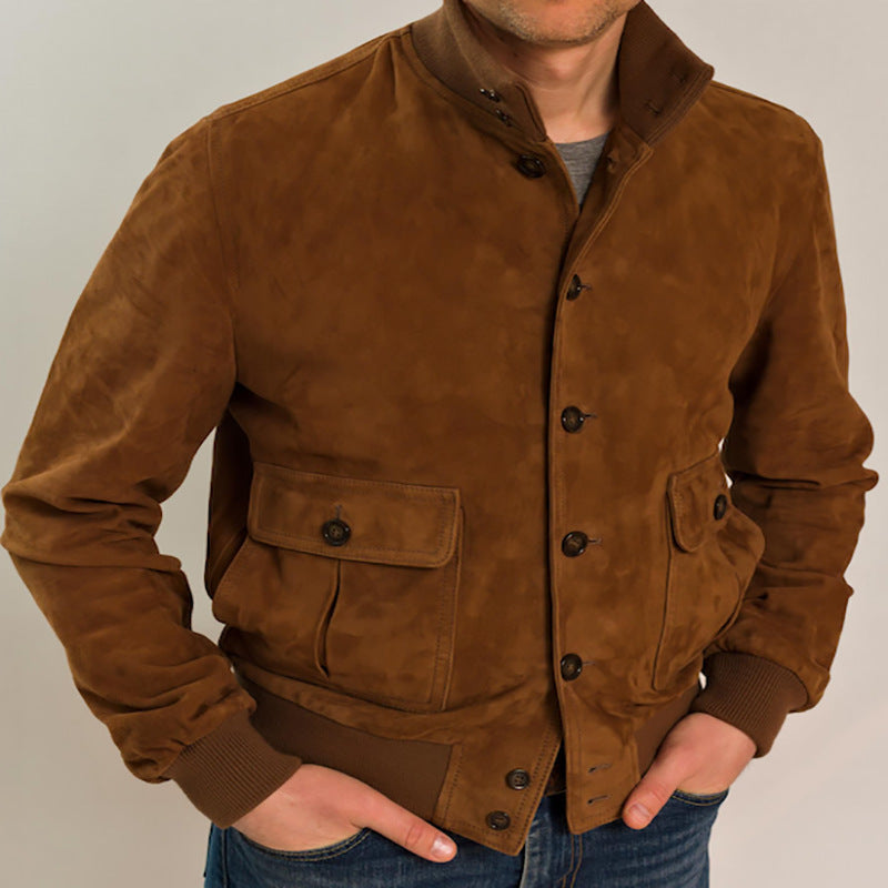 Herrejakke – Ruskind – Slim Fit – Ståkrave – Knaplukning – Ribmanchetter