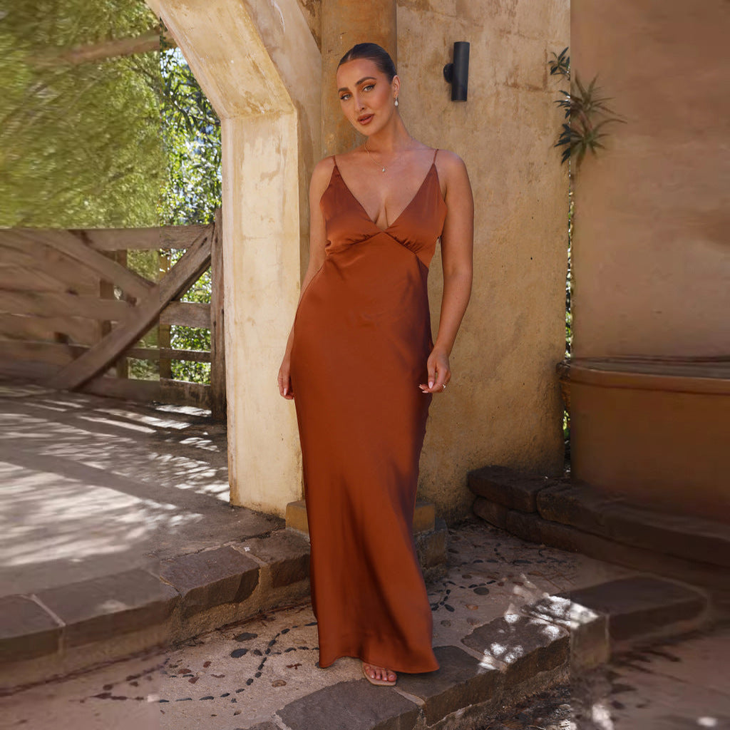 Dress for Women – Evening Dress in Satin – Slim Fit – V-Neck – Sleeveless – Backless