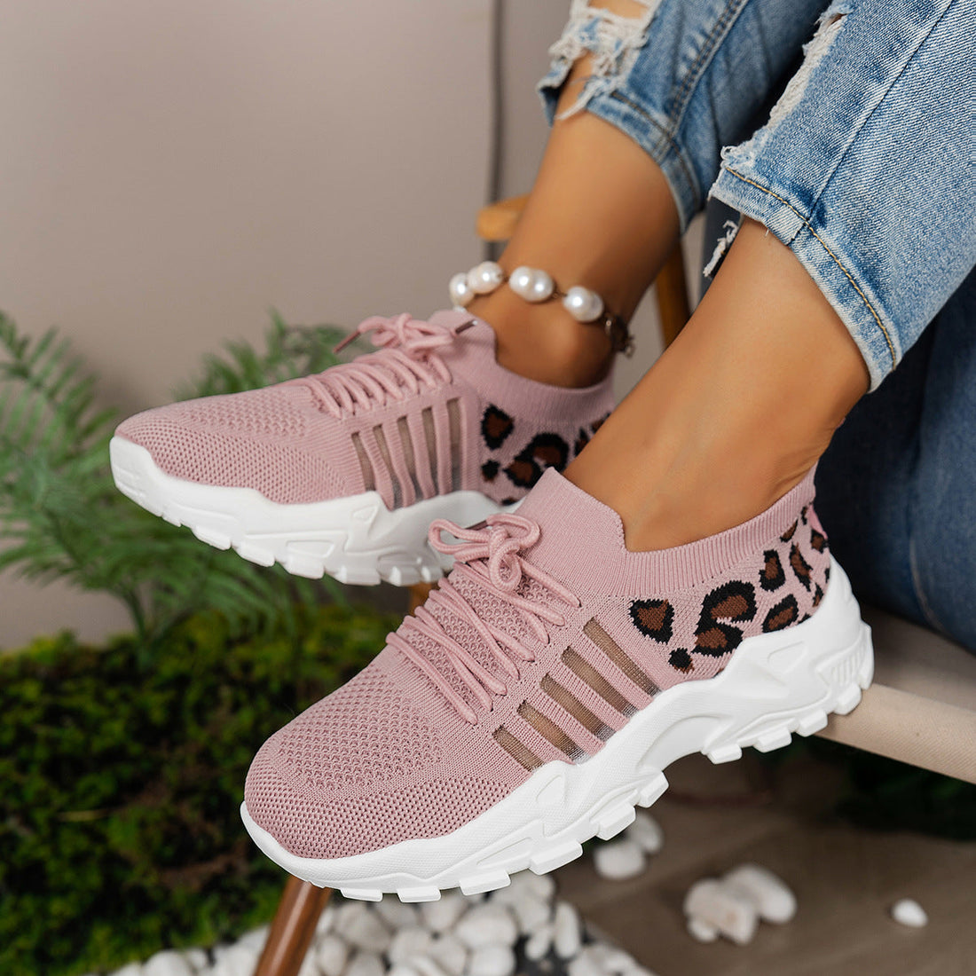 Breathable Flyknit Leopard Detail Sneakers
