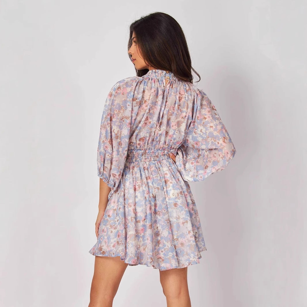 Damekjole – Kort Chiffon – Bohemefit – V-udskæring – Rynket Talje – Biskopærmer