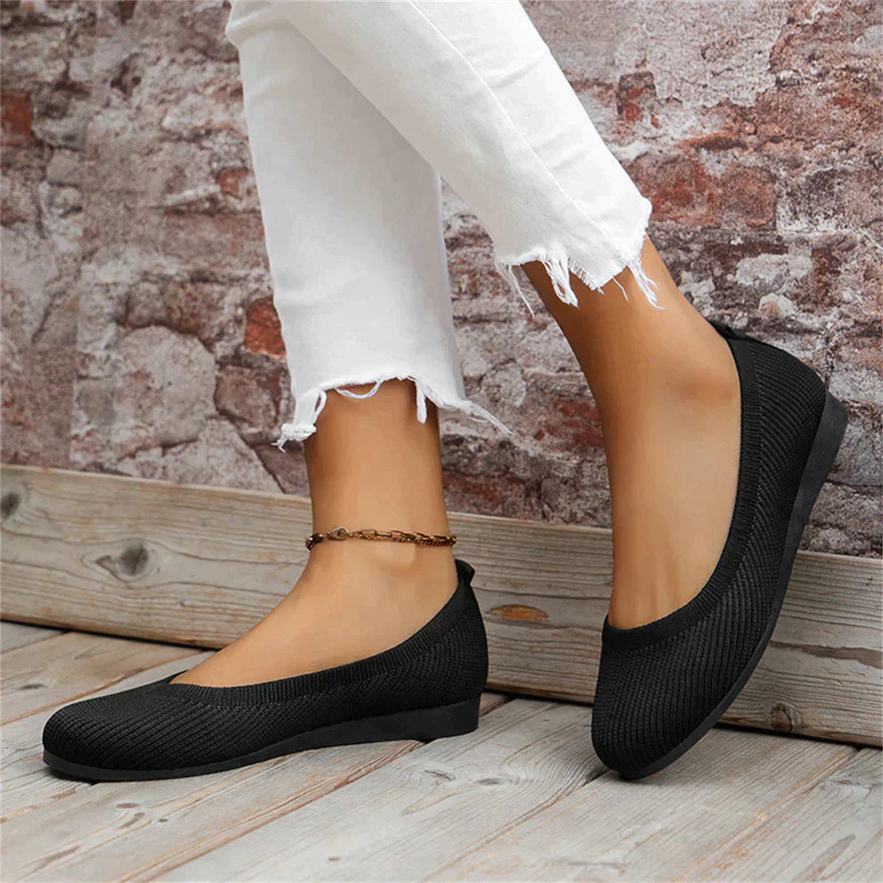Women's Slip-on Shoes – Breathable Knit – Lightweight – Comfortable Fit – Seamless Design