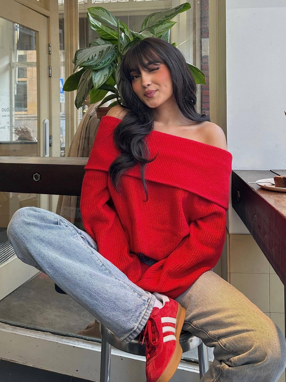 Relaxed Fit Off-Shoulder Pullover Sweatshirt