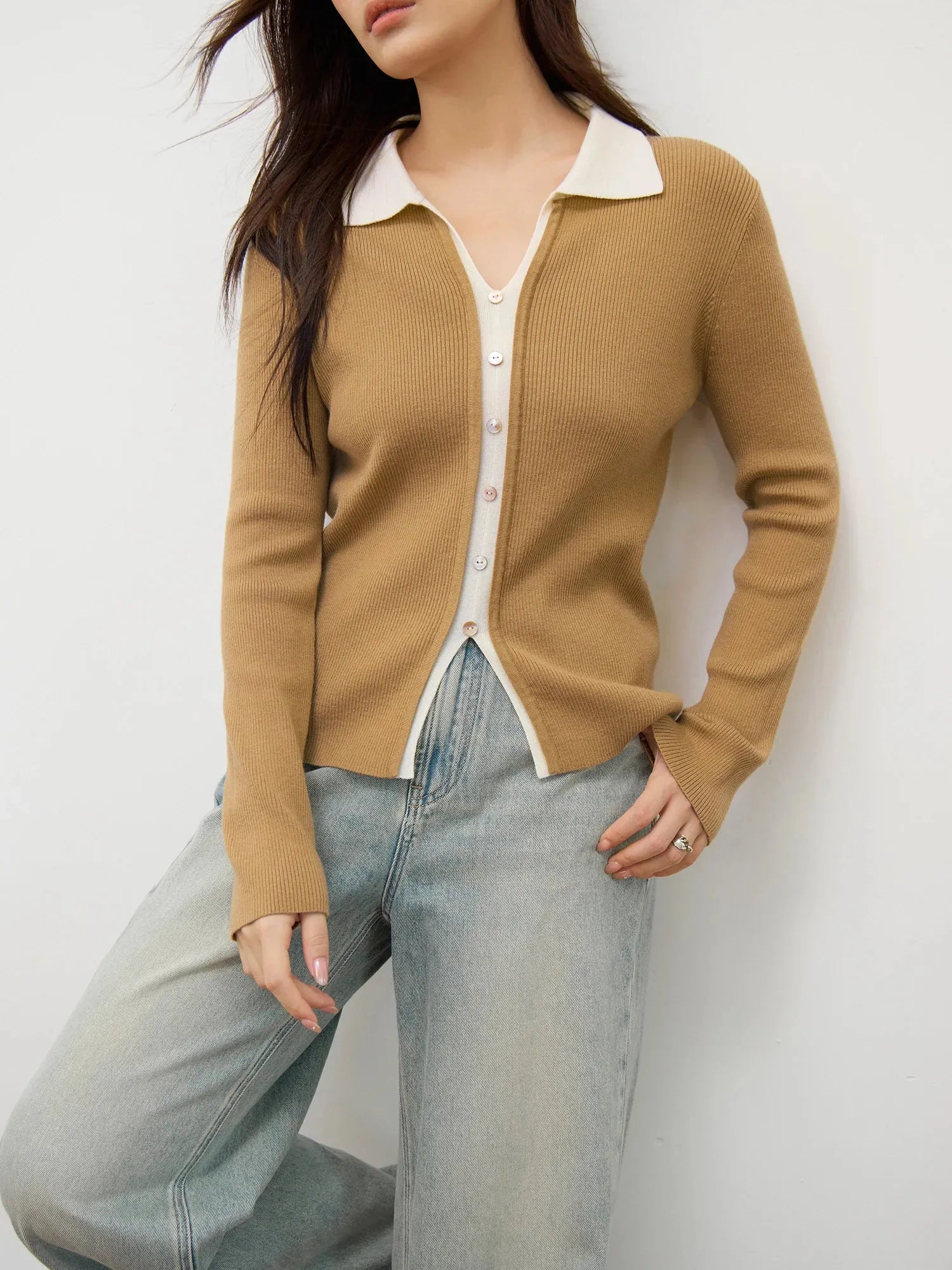 Ribbed Knit V-Neck Long Sleeve Top