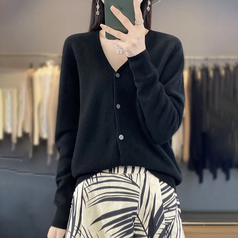 Wool Knit Relaxed Fit V-Neck Cardigan