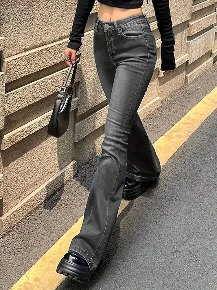 Women's Jeans - High Waist - Flared Fit - 5-Pocket Design in Denim