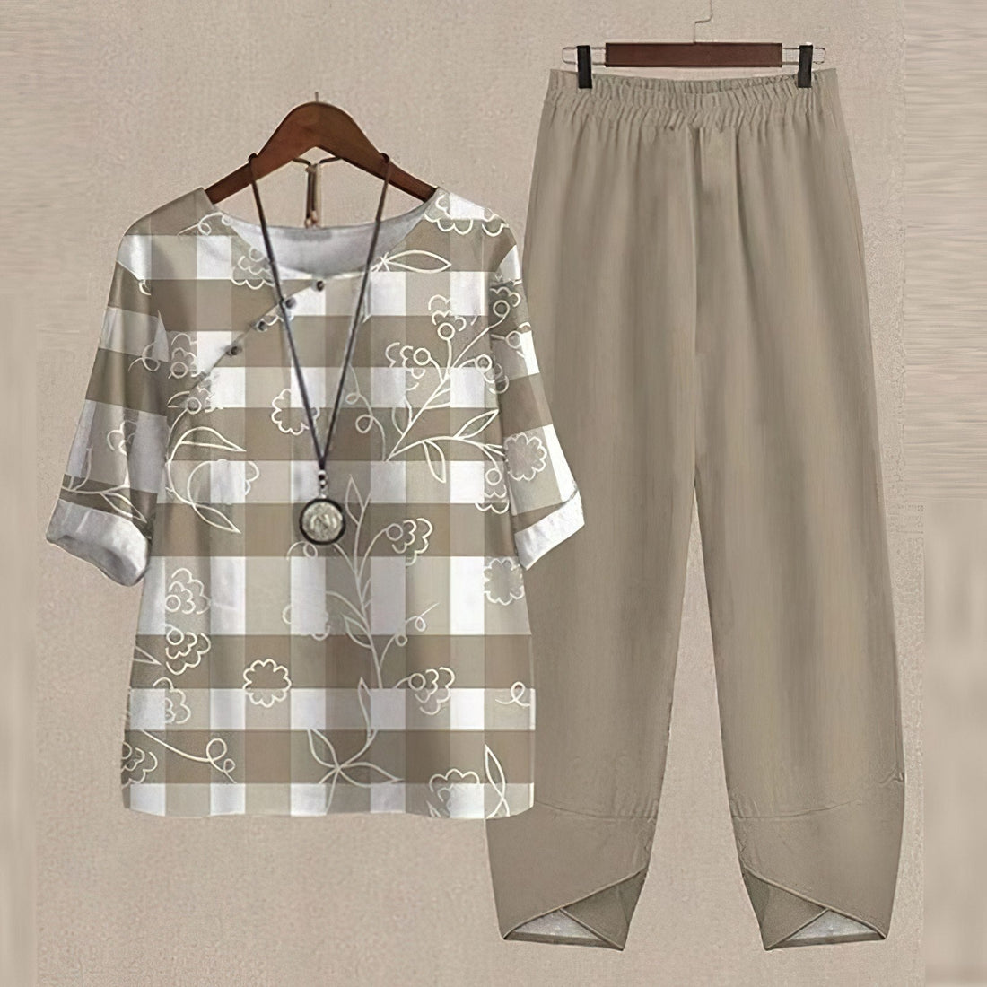 Dame Sæt med Bluse og Bukser – Løs Pasform – Sommerfugl Print – Elastisk Talje – 3/4 Ærmer