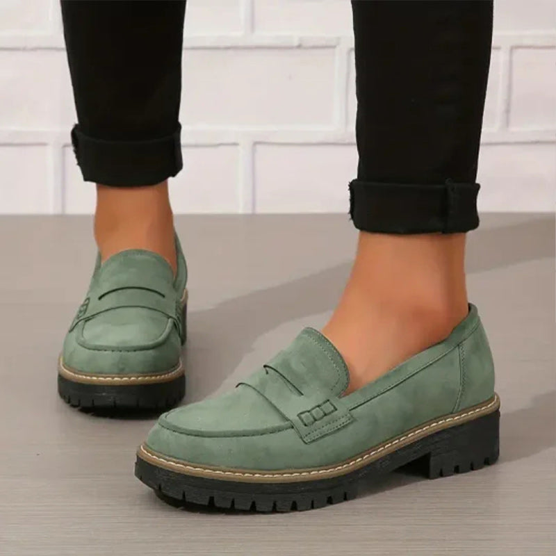 Women's Loafers – Comfort Fit – Round Toe – Chunky Sole – Classic Vamp Strap