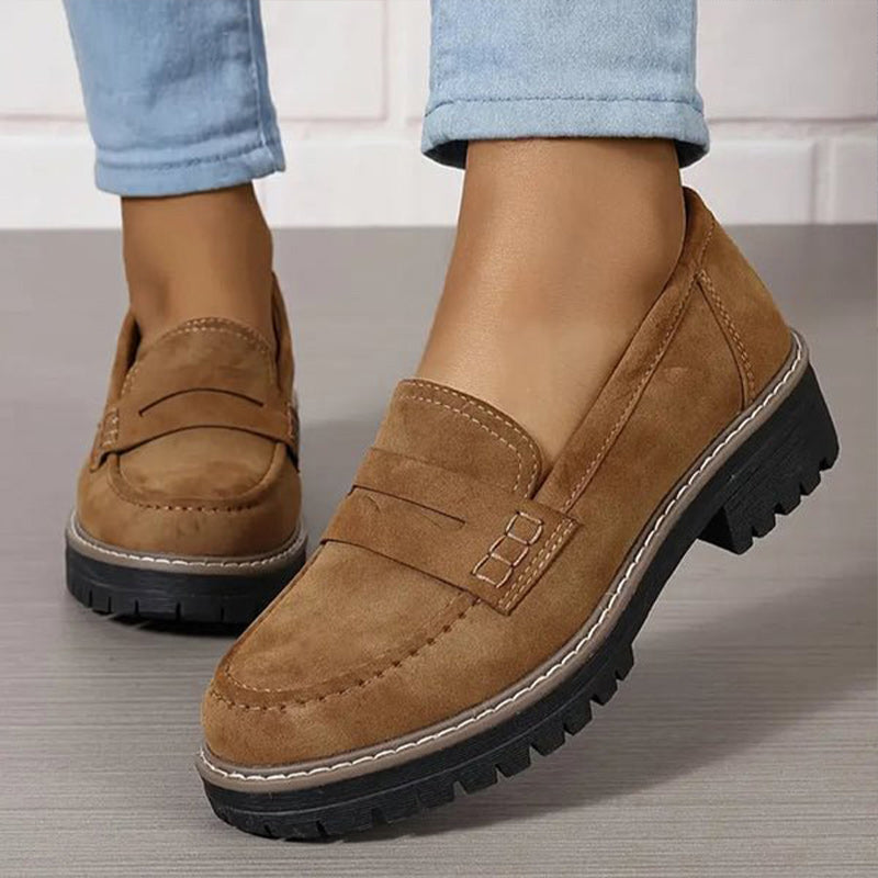Women's Loafers – Comfort Fit – Round Toe – Chunky Sole – Classic Vamp Strap